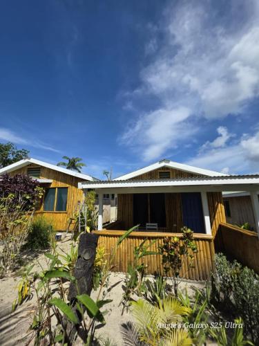 Buitenkant, Garden Reef Bungalows in Luganville