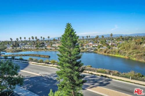 A Stunning Luxury Resort-Style Furnished Condominium Plus All Inclusive Amenities!, Los Angeles (fotografie 7)