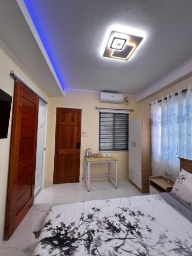 Compostela Guest Room #1 Terrace, Rooftop, Netflix, WiFi in Compostela