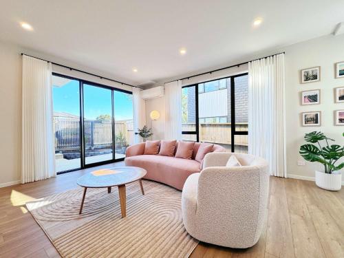Modern Family St Heliers Stay 4BR & 1 Study vs AC