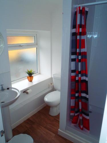 Bathroom, Forge Accommodation in Bristol International Airport