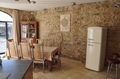 Létesítmények, Le Clos du Cher en Beaujolais in Bagnols