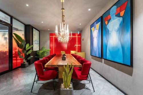 HEONIC Art Residence & Suites丨 Signature Family Suites - Free Laundry Luggage Storage -24H Front Des in Small Wild Goose Pagoda