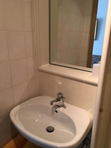 Arona Rooms - image 2