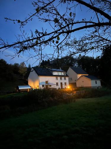 Seveniger Muhle 6.5km von Im Pfenn entfernt