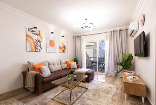New & Stylish Flat in central Madinaty شقة جديدة فندقية وعصرية في مدينتي, Madinaty