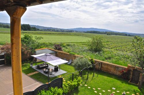 Kilátás, Le Clos du Cher en Beaujolais in Bagnols