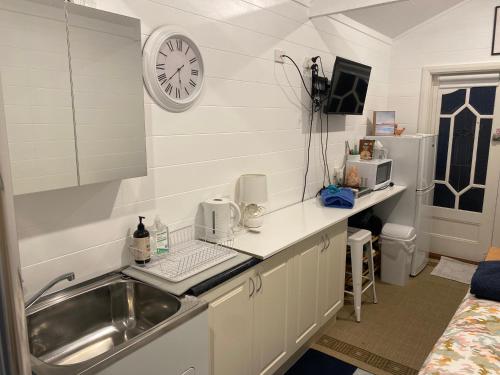 Studio 59 Newport sleeps1 in Newport