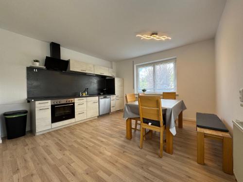 virtuve, WundP Living Wohnung mit Terrasse Parkplatz in Langweid am Lech
