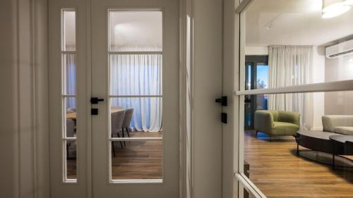 Three-Bedroom Villa image 5