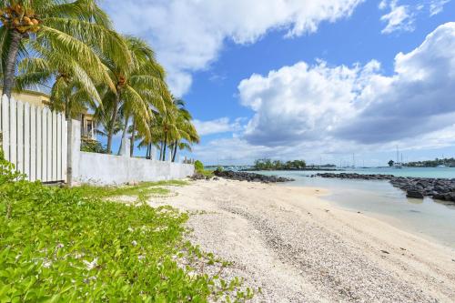 Ilot Bleu, beachfront flat, centre of Grand Baie, Grand Baie (foto 3)