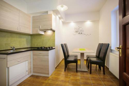 Bathory Apartments - image 11