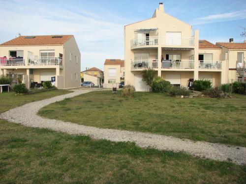 Studio-terrasse 3* bord de mer Châtelaillon plage (Studio-terrasse 3* bord de mer Chatelaillon plage) in Chatelaillon-Plage