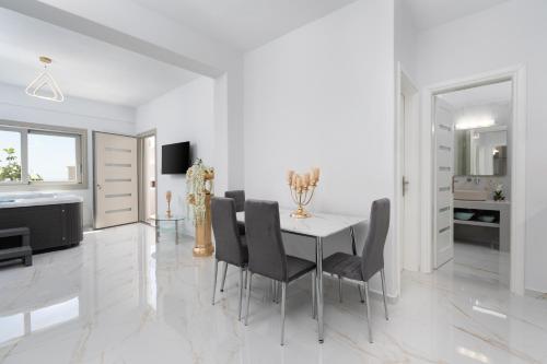 NEW Yiota Collection 4 Suites & 4 Prive Jacuzzi in ميجالوشوري