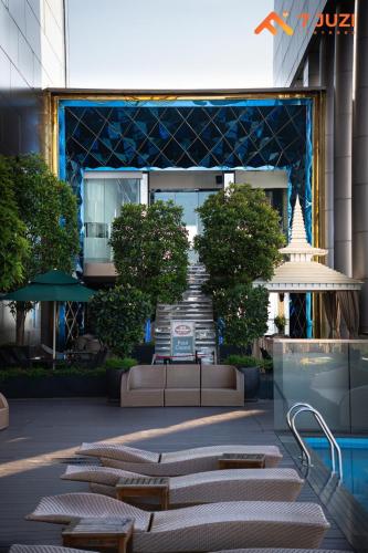 Sky Pool KLCC 2BR Platinum Suite ｜ C33View｜Netflix