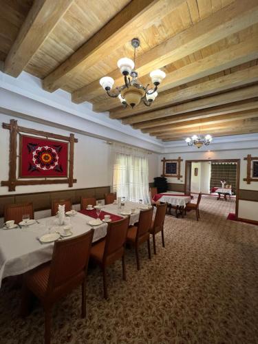 餐廳, Hotel - Restaurant Siren in 霍羅格