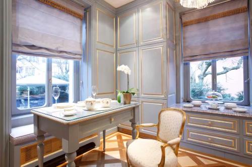 Entire Villa Imperial in Central Zurich, Zürich (photo 8)