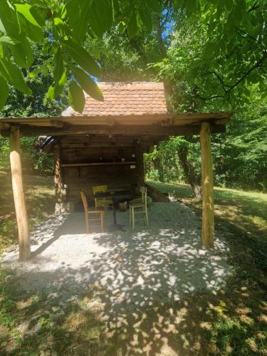 Stala la la Camping in Rasna