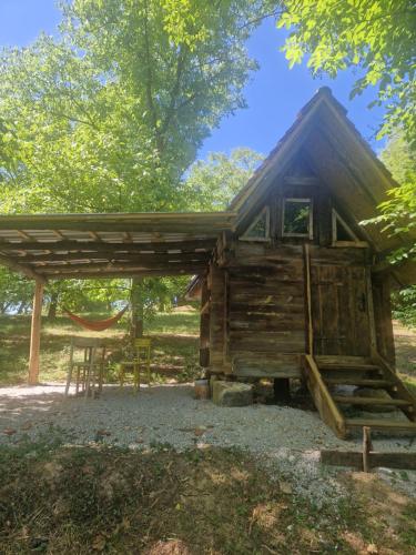 . Stala la la Camping