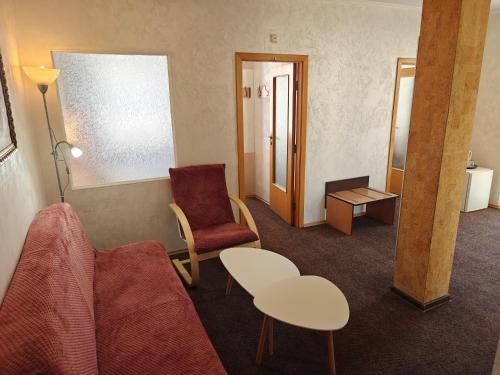2 bedrooms, 3 beds