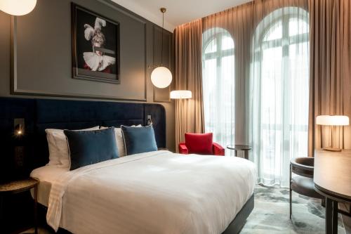 hotel photo