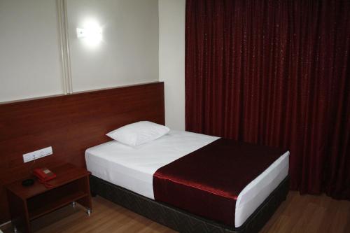 otel flash in ارتفين