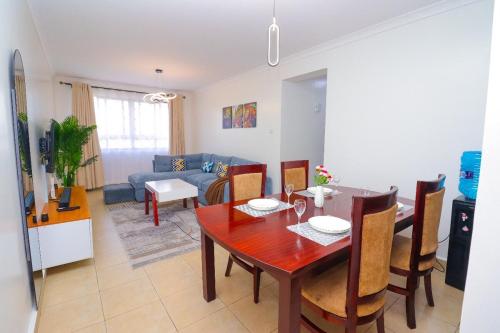 Modern 3BR Apartment near JKIA and SGR with Free Parking in Athi River
