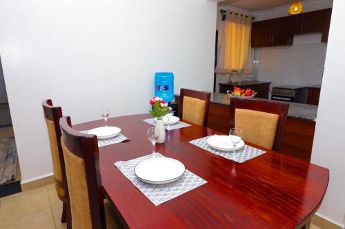Modern 3BR Apartment near JKIA and SGR with Free Parking in Athi River