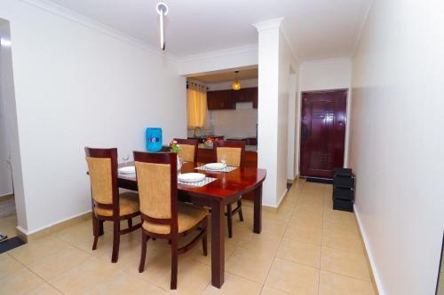 Modern 3BR Apartment near JKIA and SGR with Free Parking in Athi River
