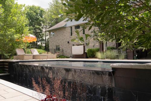 . Cozy Private Suite with Year-Round Hot Tub