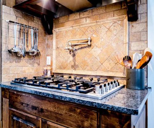 Powder Mountain Views & Golfing Pool Game Room Sauna - image 13