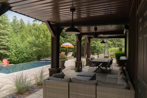 Cozy Private Suite with heated pool in Centre Wellington (ON)