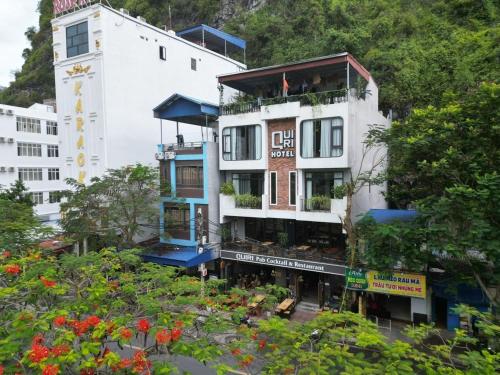 Quiri Hotel & Restaurant