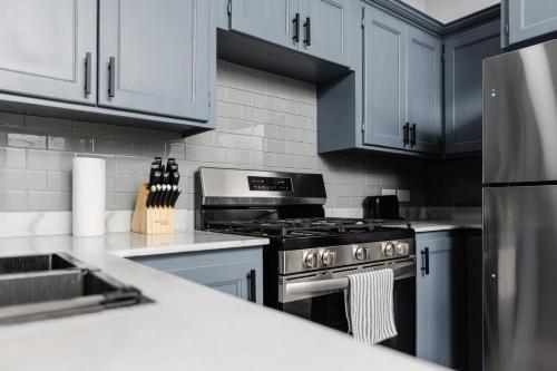 Dana's Perch - Modern Studio Apartment 1 in Arnos Vale