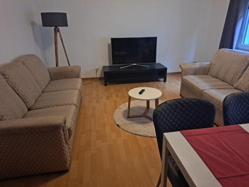 2 bedrooms, 3 beds
