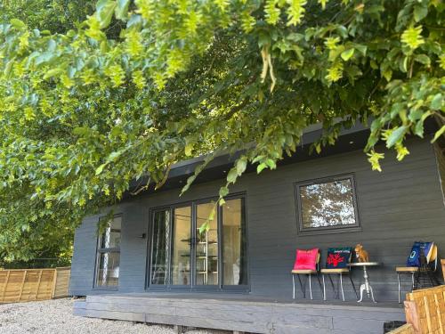 Farm woodland riverview cabin bbq firepit pet friendly in Hertford