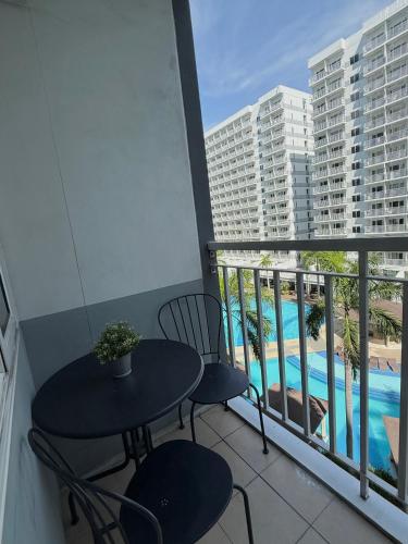 Aiza's Place with Two Beds in Shell Residences PASAY near MOA and NAIA, Manila (photo 3)
