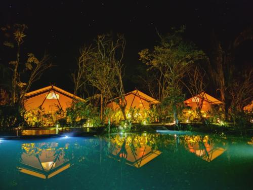 泳池, Tocu Tent Camp All Meals Included in 卡尼奧內格羅