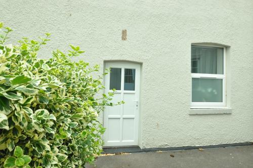 Зовнішній вигляд готелю, Trident Court Apartments in Тонтон