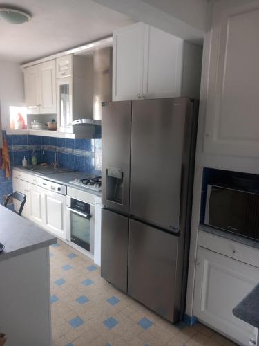 Chambre B2 dans un appartement en colocation, Marsiglia (foto 11)