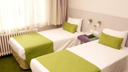 Mini Harem Hotel - image 2