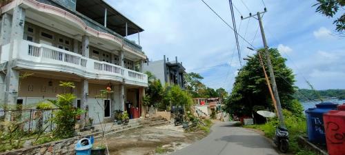 Furqan guest house fan room - Pulo Aceh
