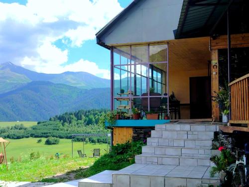Nadiani Hostel in Ομαλο
