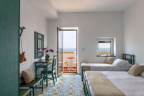 Hotel Phenicusa in Filikudi
