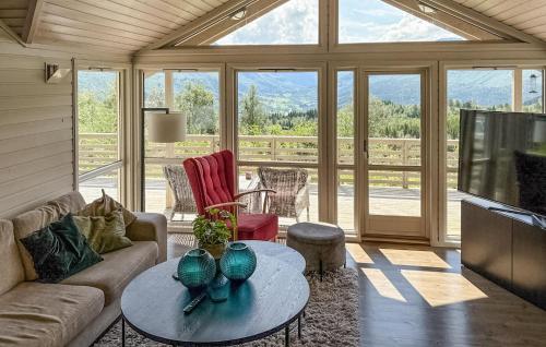 Stunning Home In Stranda With Sauna in สตรานดา