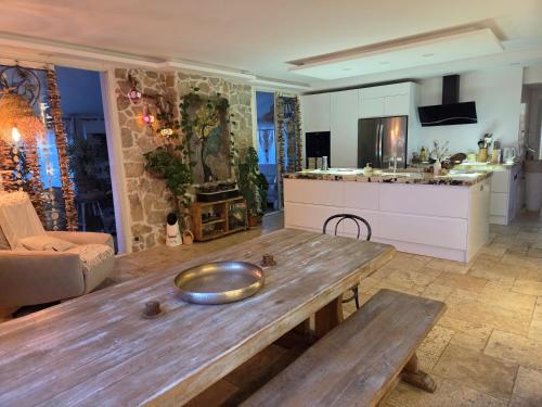 Beautiful sea view, quiet in agricultural property in Maure