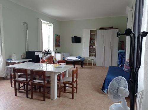 Rifugio escursionistico ex-scuola Grassi, Bubbio – Bubbio, NY