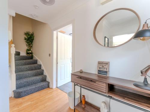 Lymm home 6 Bed 3 Bath Relocators Trades and Long Stays in Lymm