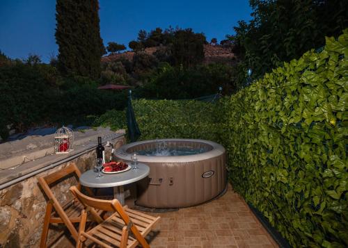 Villa Sofita with jacuzzi, Maroulás (fotografie 6)