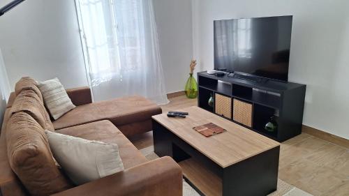 2 bedrooms, 4 beds
